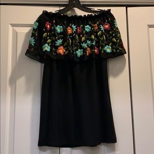 Off the shoulders, Judith March, sundress.